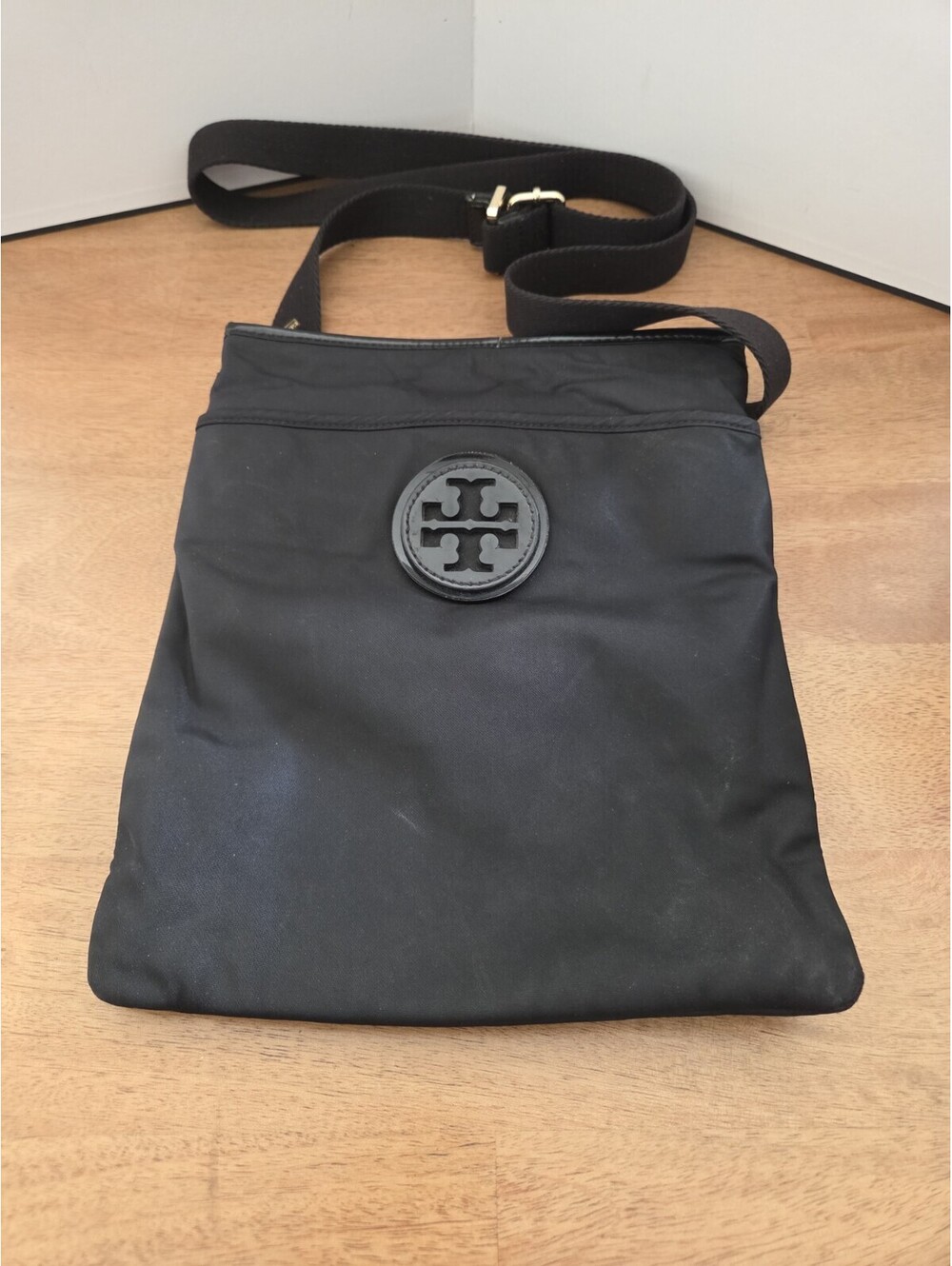 Tory Burch Black Nylon Crossbody Bag Gold Logo Adjustable Strap